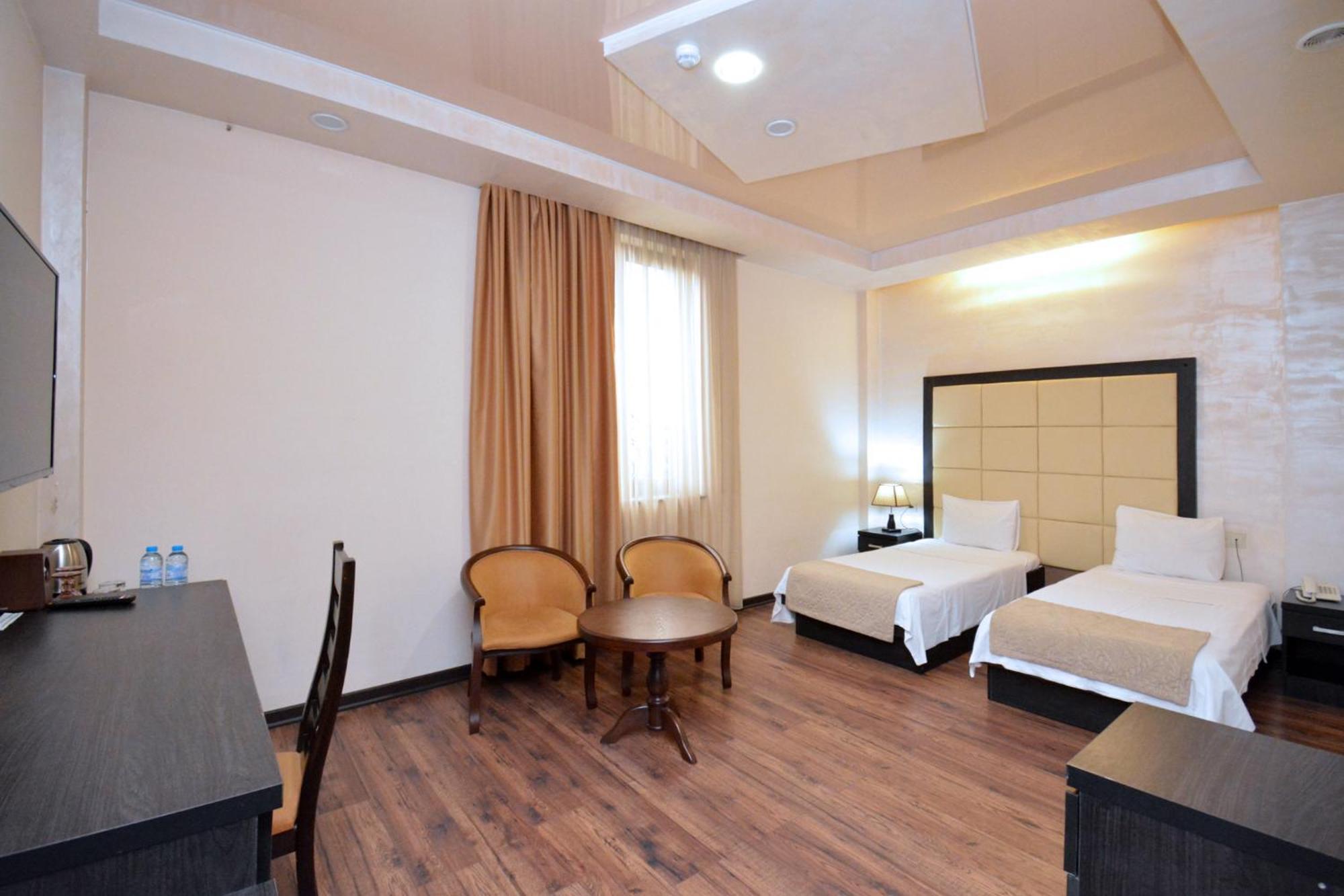 Partez Hotel Єреван Екстер'єр фото