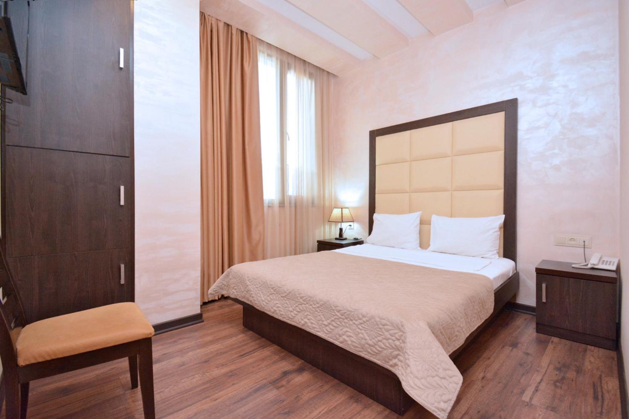 Partez Hotel Єреван Екстер'єр фото