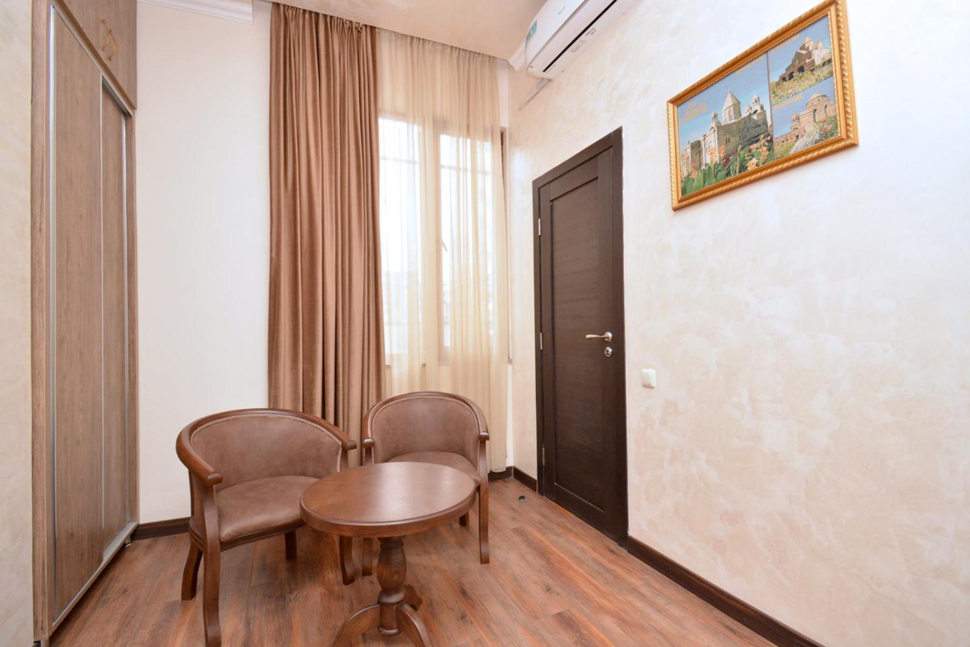 Partez Hotel Єреван Екстер'єр фото