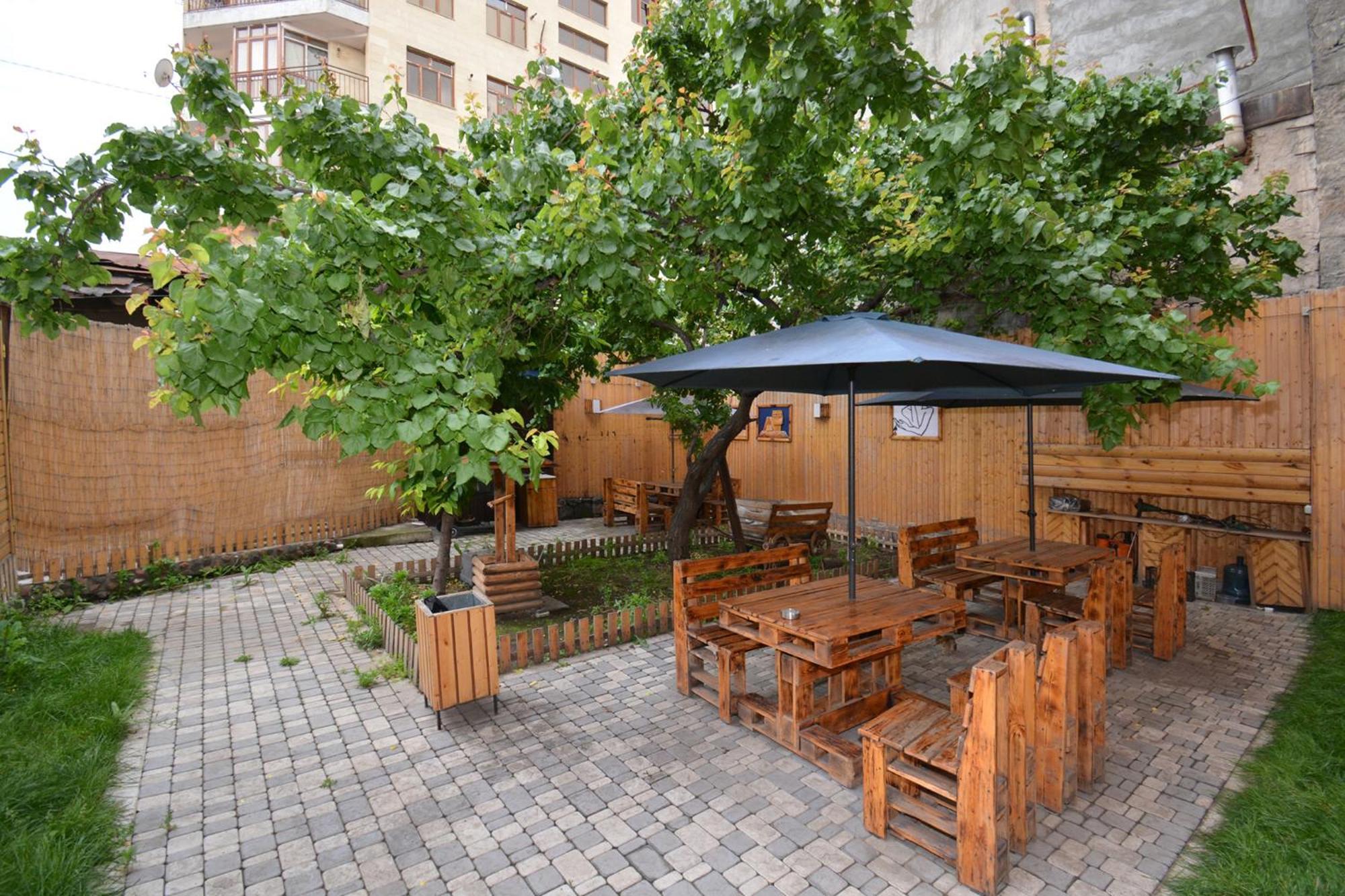 Partez Hotel Єреван Екстер'єр фото